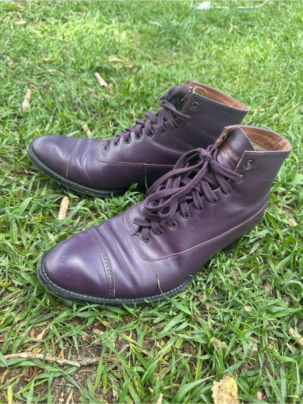 American duchess vintage Men's Leather Lace-Up Boots in Deep Plum vintage